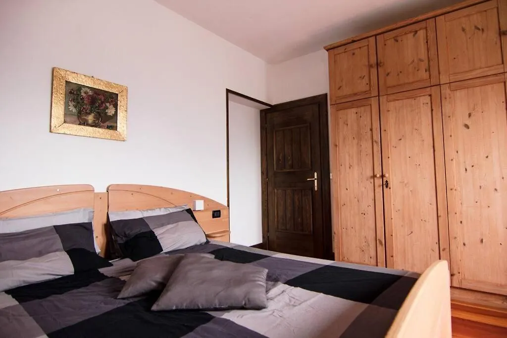 Reddish Deer House ::: Cadore Dolomiti Valle di Cadore Apartman