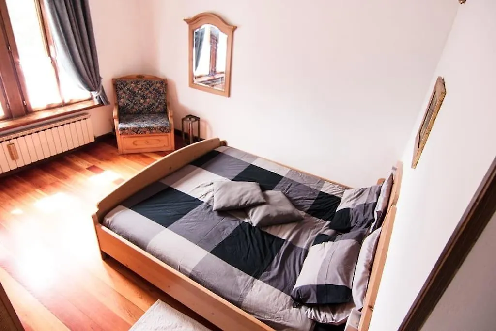 Reddish Deer House ::: Cadore Dolomiti Valle di Cadore